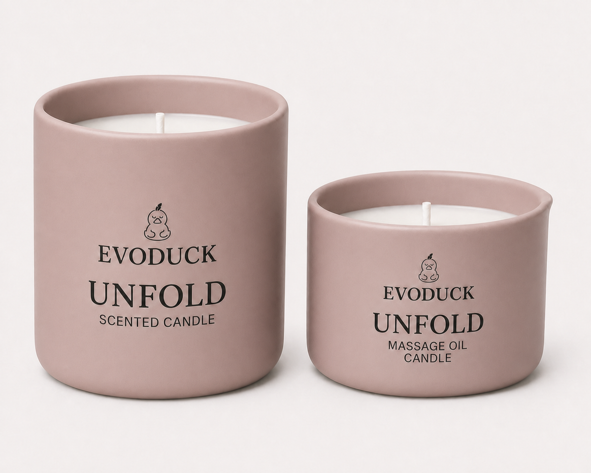 AI Product Visual / 产品效果图: UNFOLD Room 8oz and Body 4oz candle Formats shown side by side as two gift paths; no packaging claim.