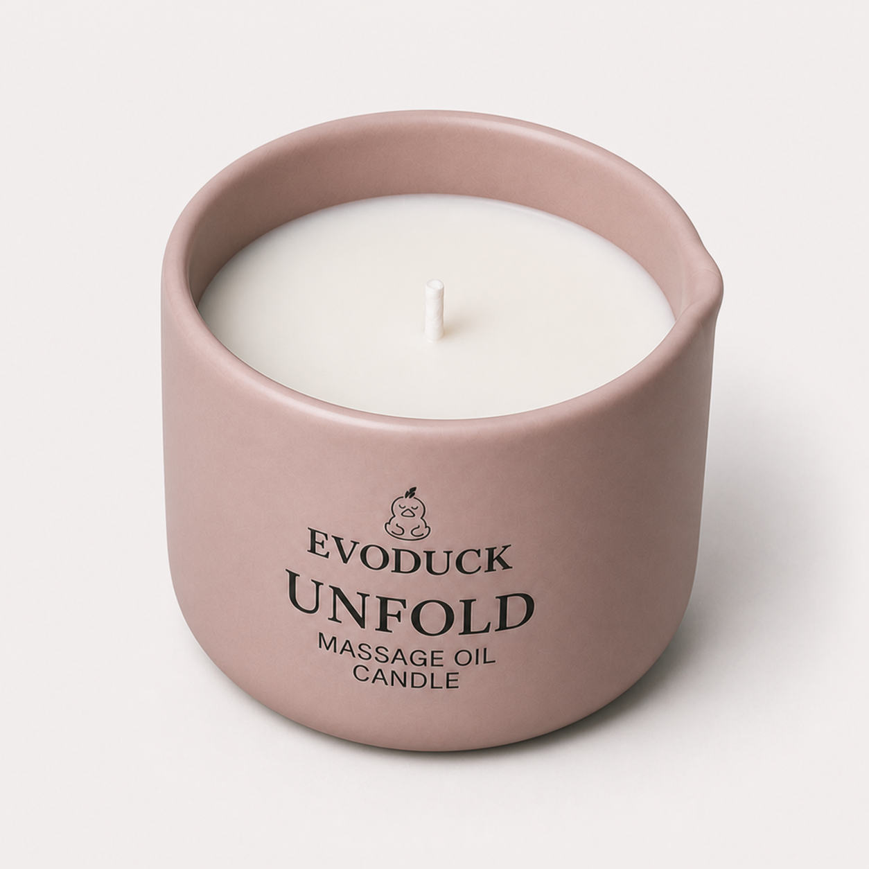 AI Product Visual / 产品效果图: UNFOLD Body 4oz Massage Oil Candle viewed from above; no body use, packaging, or safety claim.